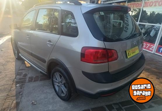 Autos - Volkswagen SURAN CROSS Highland 2012 Nafta 155000Km - En Venta