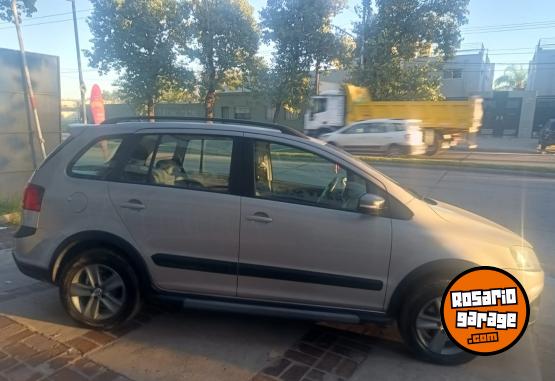 Autos - Volkswagen SURAN CROSS Highland 2012 Nafta 155000Km - En Venta