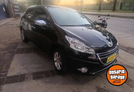 Autos - Peugeot 208 ALLURE 2015 Nafta 46000Km - En Venta
