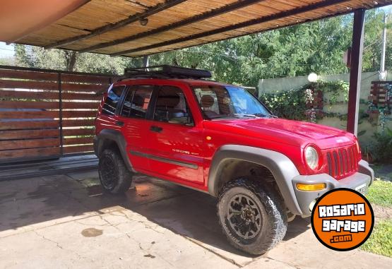 Camionetas - Jeep Cherokee Sport 2005 Nafta 320000Km - En Venta
