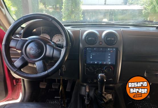 Camionetas - Jeep Cherokee Sport 2005 Nafta 320000Km - En Venta