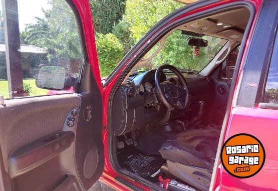 Camionetas - Jeep Cherokee Sport 2005 Nafta 320000Km - En Venta