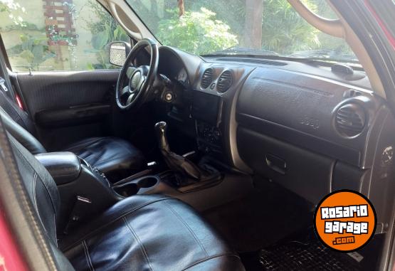 Camionetas - Jeep Cherokee Sport 2005 Nafta 320000Km - En Venta