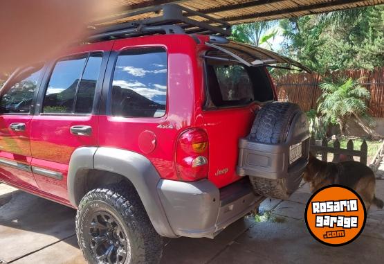 Camionetas - Jeep Cherokee Sport 2005 Nafta 320000Km - En Venta