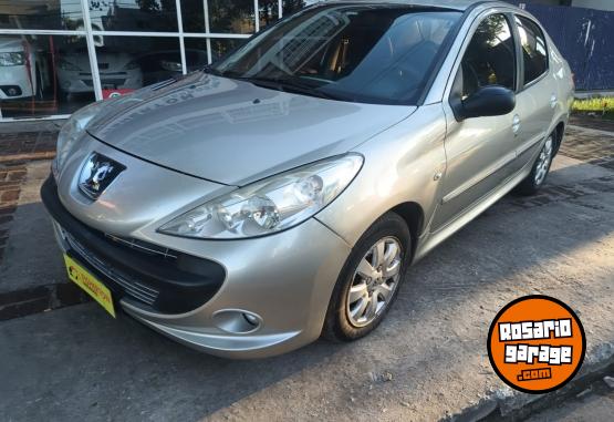Autos - Peugeot 207 4 PUERTAS 2012 GNC 111111Km - En Venta