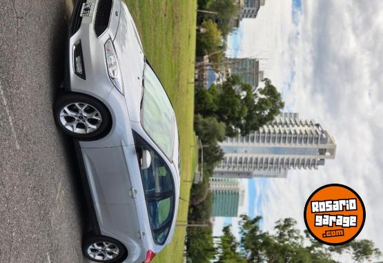 Autos - Ford Focus se plus 2016 Nafta 120000Km - En Venta
