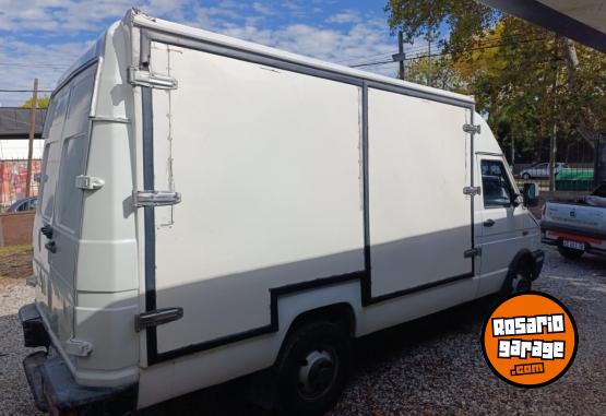Utilitarios - Iveco daily 3510 2006 Diesel  - En Venta