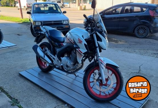 Motos - Honda TWISTER 250 2023 Nafta 12517Km - En Venta