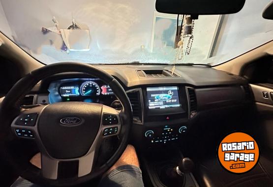 Camionetas - Ford RANGER XLT 2017 Diesel 168000Km - En Venta