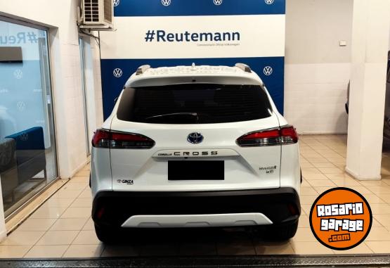 Autos - Toyota COROLLA CROSS XEI 2021 Electrico / Hibrido 72000Km - En Venta