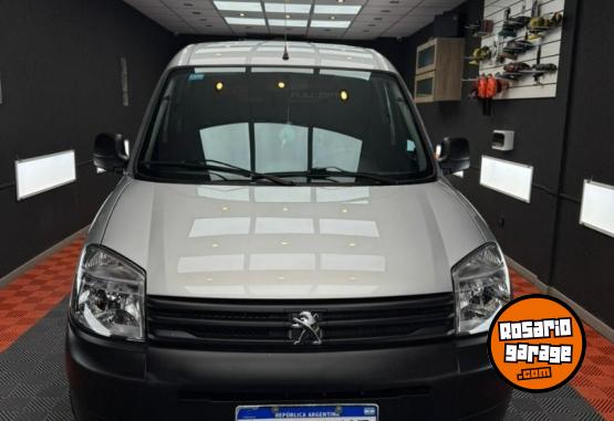 Utilitarios - Peugeot partner 2023 Diesel 52000Km - En Venta