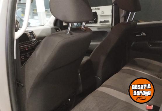 Camionetas - Volkswagen AMAROK COMFORTLINE 4X2 AT 2023 Diesel 48000Km - En Venta