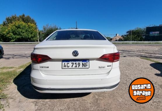 Autos - Volkswagen VIRTUS 2018 Nafta 130567Km - En Venta
