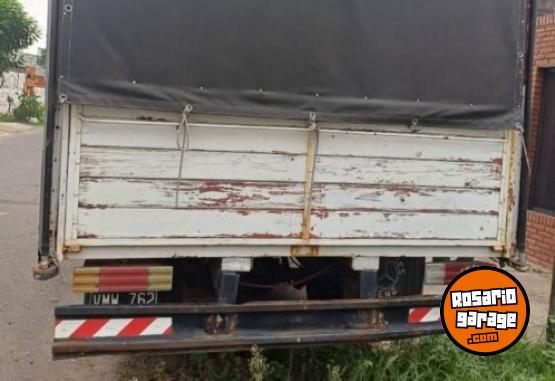 Camiones y Gr�as - Camion Mercedes Azul 76 - En Venta