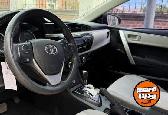 Autos - Toyota 2014 XEI 2014 Nafta 132000Km - En Venta