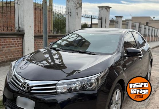 Autos - Toyota 2014 XEI 2014 Nafta 132000Km - En Venta