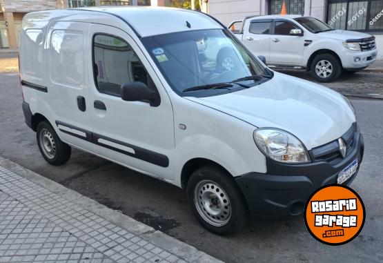 Utilitarios - Renault Kangoo 2018 GNC 96000Km - En Venta