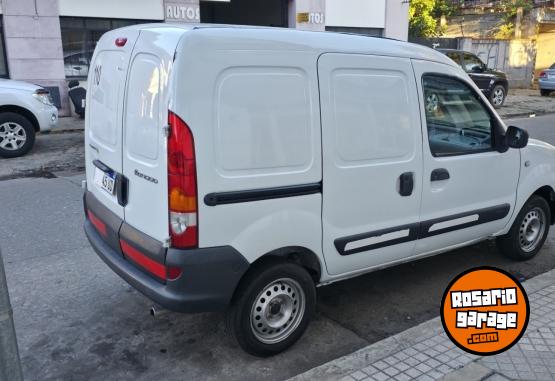 Utilitarios - Renault Kangoo 2018 GNC 96000Km - En Venta
