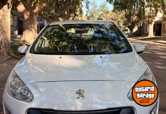 Autos - Peugeot Active HDI Sedan 5 puerta 2015 Diesel 114000Km - En Venta