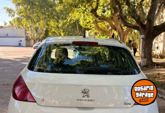 Autos - Peugeot Active HDI Sedan 5 puerta 2015 Diesel 114000Km - En Venta