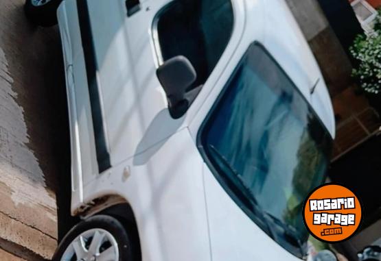 Utilitarios - Peugeot Parnet 2008 Diesel 160000Km - En Venta