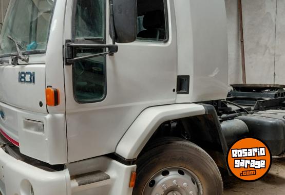 Camiones y Gr�as - Ford Cargo 1831 2006 IMPECABLE � Listo para trabajar 💪 - En Venta