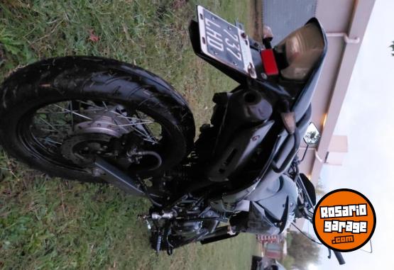 Motos - Motomel Motard 200cc 2014 Nafta 36700Km - En Venta