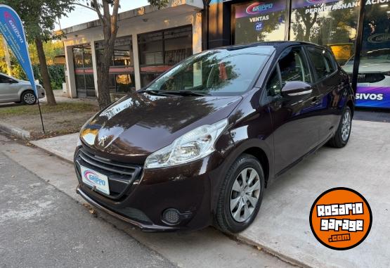 Autos - Peugeot 208 2013 Nafta 109600Km - En Venta
