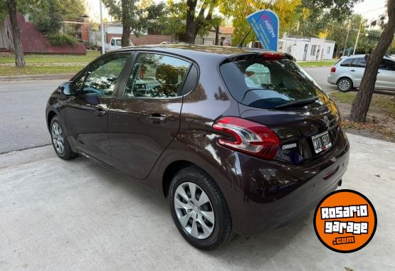 Autos - Peugeot 208 2013 Nafta 109600Km - En Venta