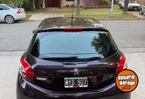 Autos - Peugeot 208 2013 Nafta 109600Km - En Venta