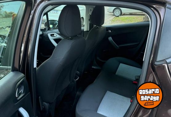 Autos - Peugeot 208 2013 Nafta 109600Km - En Venta