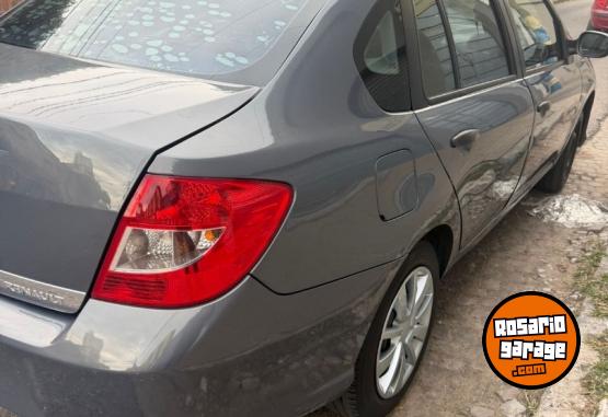 Autos - Renault Symbol 2010 Nafta 144000Km - En Venta