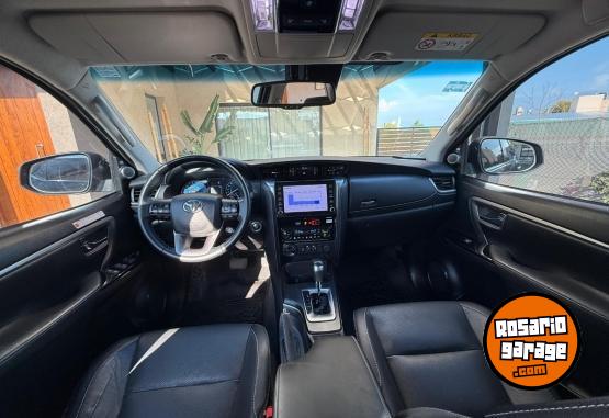 Camionetas - Toyota Sw4 SRX 2023 Diesel 89000Km - En Venta