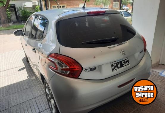 Autos - Peugeot 208 Allure 2015 Nafta 40000Km - En Venta