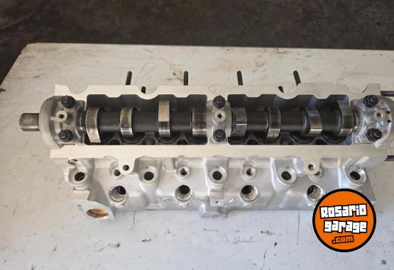 Accesorios para Autos - TAPA DE CILINDRO DW8 NUEVA COMPLETA PEUGEOT PARTNERT - 306 - CITROEN - En Venta