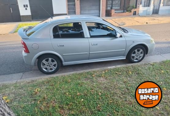 Autos - Chevrolet Astra 2004 GNC 234000Km - En Venta