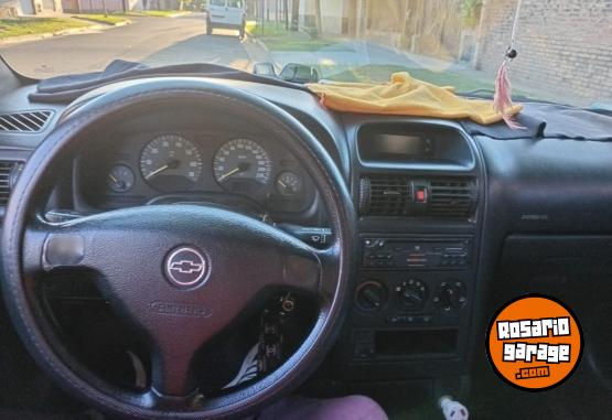 Autos - Chevrolet Astra 2004 GNC 234000Km - En Venta