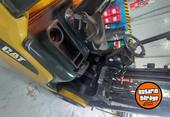 Camiones y Gr�as - Caterpiller autoelevador - En Venta