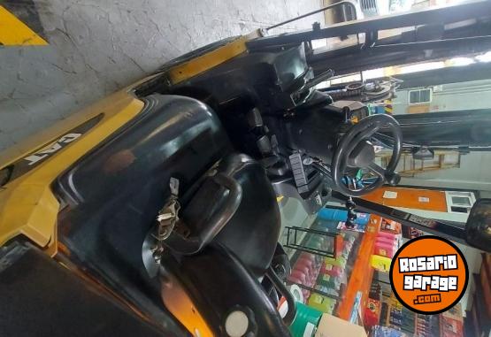 Camiones y Gr�as - Caterpiller autoelevador - En Venta