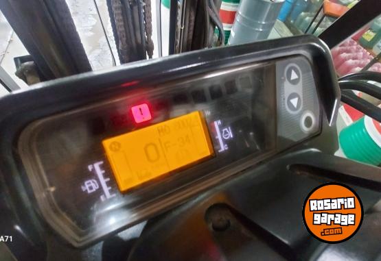 Camiones y Gr�as - Caterpiller autoelevador - En Venta