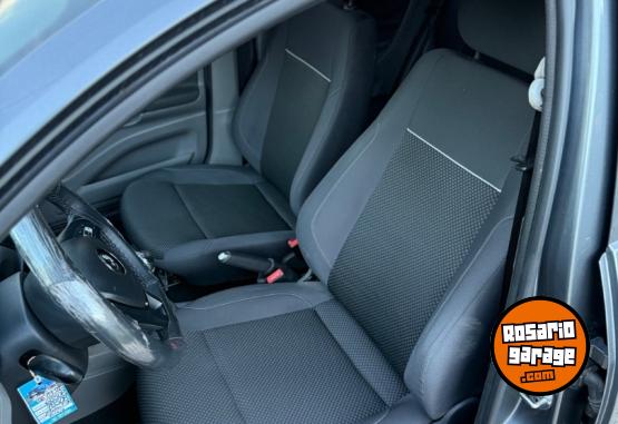 Autos - Volkswagen Gol trend 2018 Nafta 61000Km - En Venta