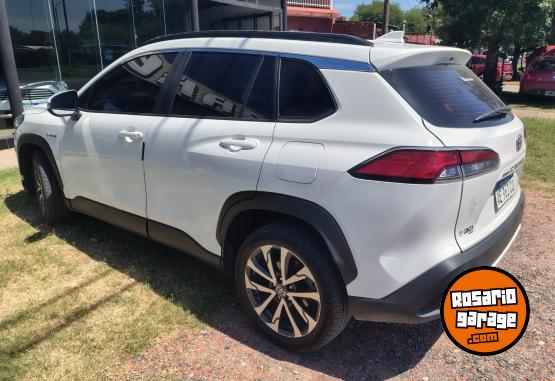 Autos - Toyota Corolla Cross SEG H�brido 2021 Electrico / Hibrido 78000Km - En Venta