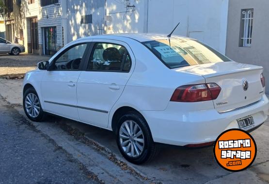 Autos - Volkswagen Voyage 2015 Nafta 153600Km - En Venta