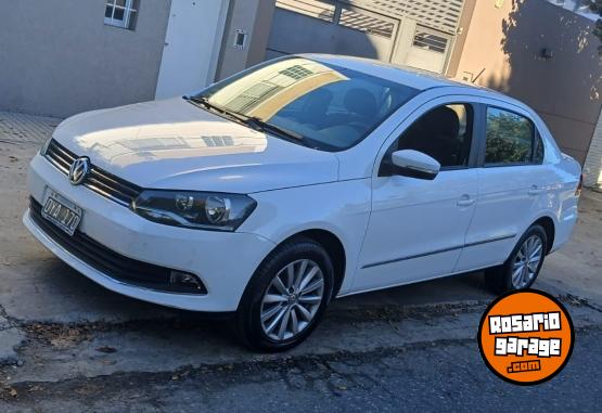 Autos - Volkswagen Voyage 2015 Nafta 153600Km - En Venta