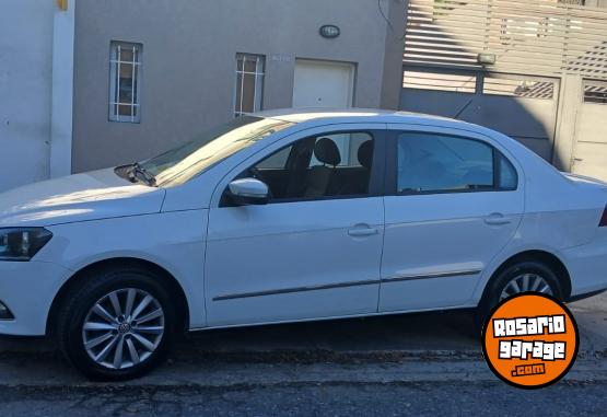 Autos - Volkswagen Voyage 2015 Nafta 153600Km - En Venta
