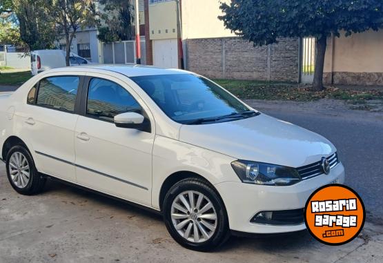 Autos - Volkswagen Voyage 2015 Nafta 153600Km - En Venta