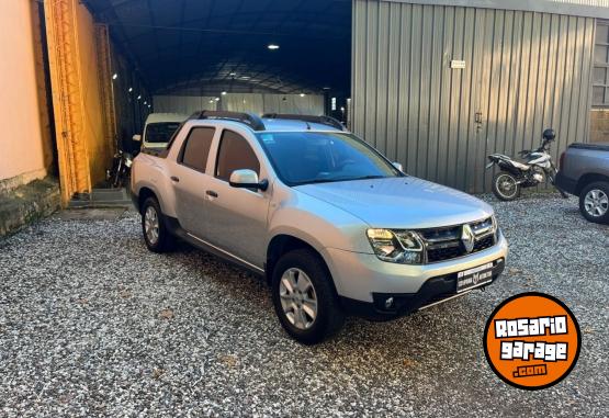 Utilitarios - Renault OROCH DYNAMIQUE 2016 Nafta 140000Km - En Venta