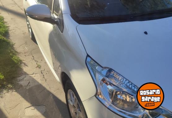 Autos - Peugeot 208 2016 Nafta 33500Km - En Venta