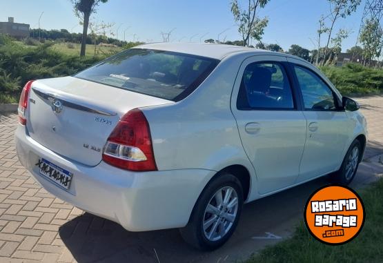 Autos - Toyota Etios 2016 Nafta 167000Km - En Venta