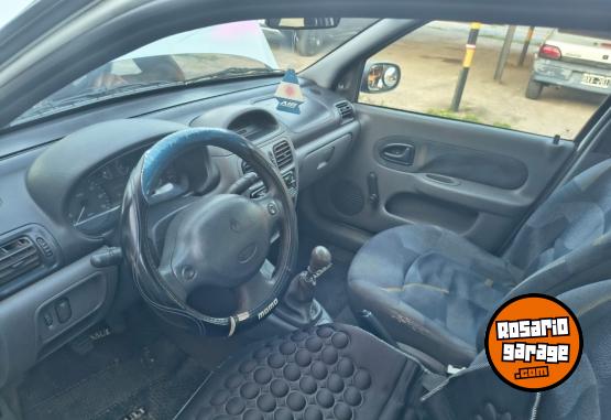 Autos - Renault Clio 2001 Nafta 173000Km - En Venta